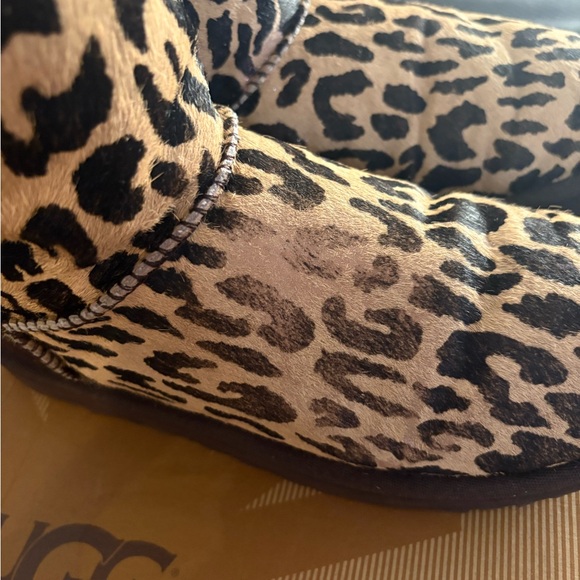 UGG *Rare* Leopard Print Winter Boots - Picture 6 of 6